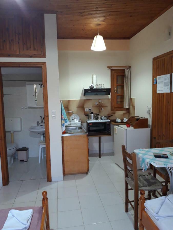 Koutadelias Rooms Каламос Екстер'єр фото