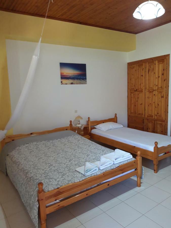 Koutadelias Rooms Каламос Екстер'єр фото