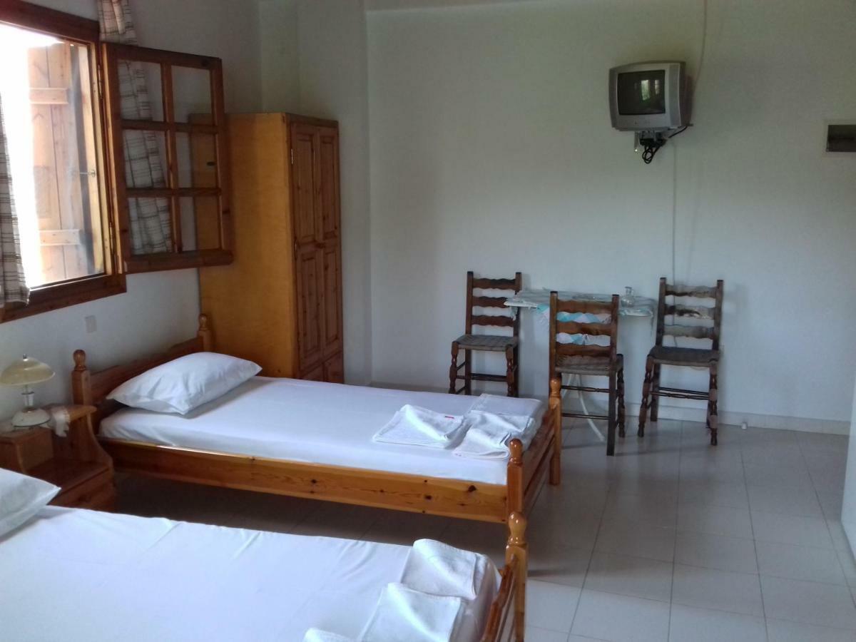 Koutadelias Rooms Каламос Екстер'єр фото