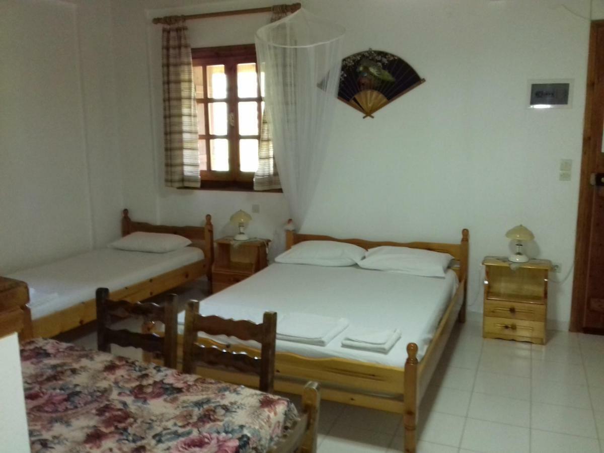 Koutadelias Rooms Каламос Екстер'єр фото
