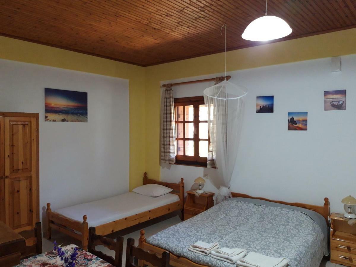 Koutadelias Rooms Каламос Екстер'єр фото